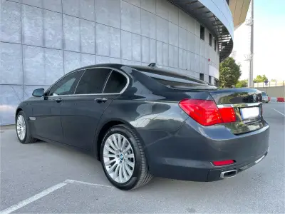 Автокъща AVI AUTO & AUTO MALL CENTER