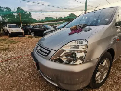 Автокъща AVI AUTO & AUTO MALL CENTER