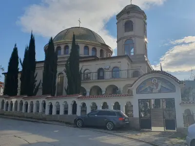 Храм „Свети Архангел Михаил“