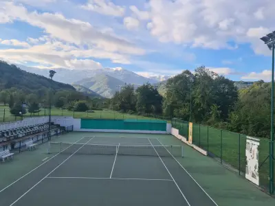 Тенис комплекс Синьото - Tennis Courts