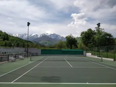 Тенис комплекс Синьото - Tennis Courts