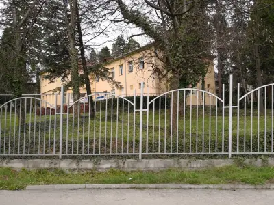 Специализирана болница за активно лечение на белодробни болести - Троян ЕООД
