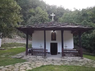 Ски-Тенис Клуб – Троян