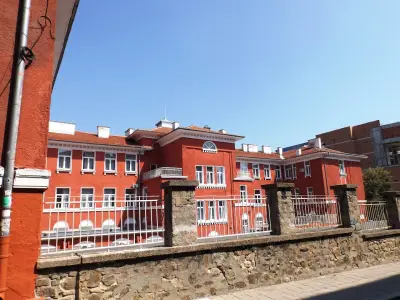 Национална търговска гимназия