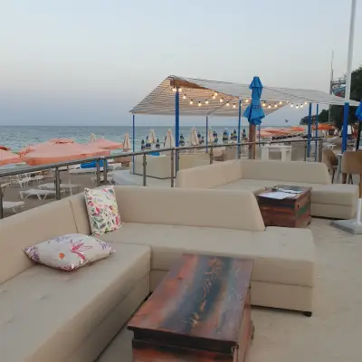 Tutti Beach Restaurant