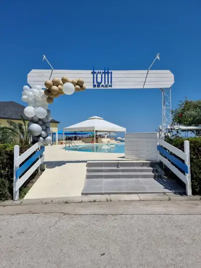 Tutti Beach Restaurant