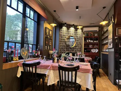 Италиански ресторант "La Casetta Ristorante"