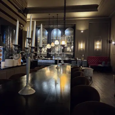 Ресторант VICTORIA GRAND Тримонциум