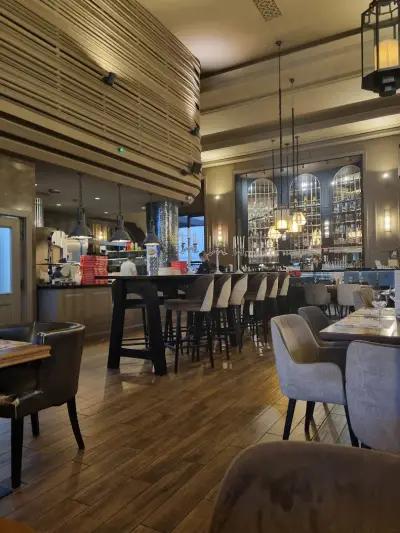 Ресторант VICTORIA GRAND Тримонциум