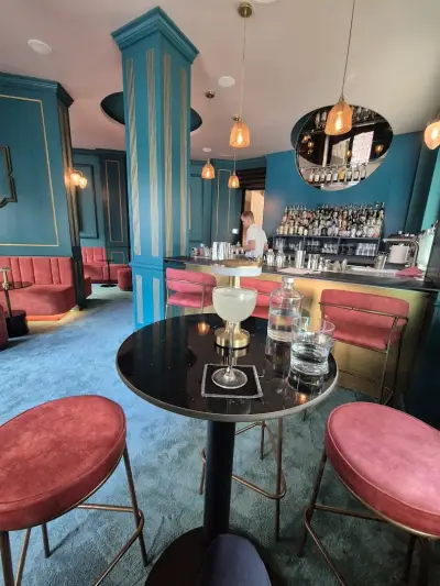 ANYWAY cocktail bar