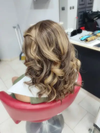 Veli Fashion and Beauty