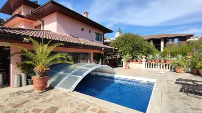 Villa Dallas Residence