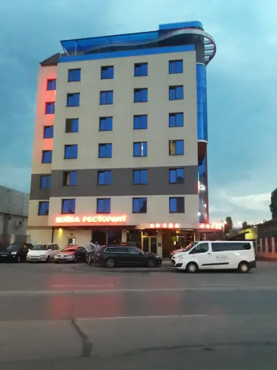 хотел Надежда