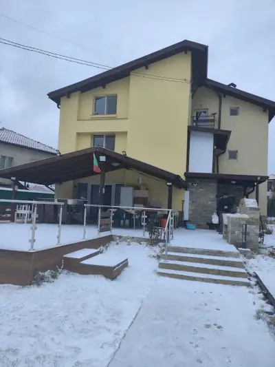 The Bird Villa