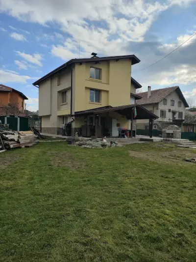 The Bird Villa