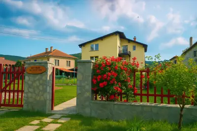 The Bird Villa