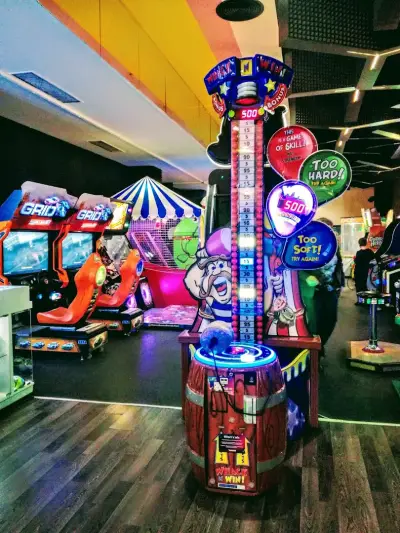 Playground, The Mall