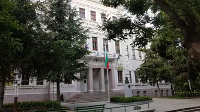 Професионална гимназия по строителство, архитектура и геодезия „Лубор Байер“