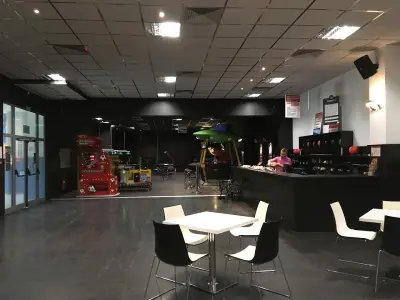 Боулинг MegaXtreme - SkyCity mall