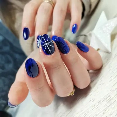 Veli Hristova nails