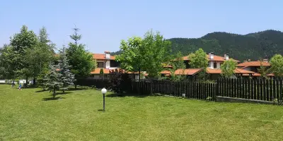 Борисовите къщи за гости