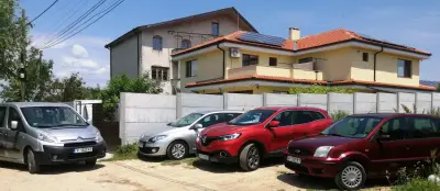 RENT A CAR from Ruse І Леки автомобили 4+1 и пътнически бусове 8+1под наем І Пътнически транспорт, медицински, багаж