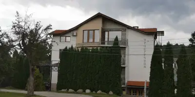 Къща за гости "Троеручица"