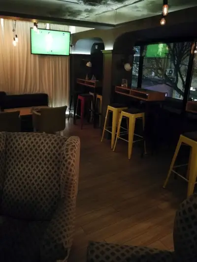 Bar Wink