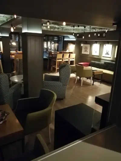 Bar Wink