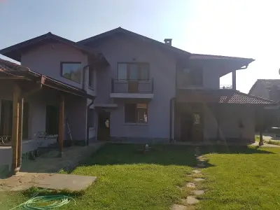 КЪЩА ЗА ГОСТИ ПРИ БРАТЯТА
