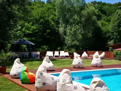 КЪЩА ЗА ГОСТИ ПРИ БРАТЯТА