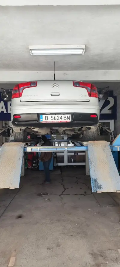 Автосервиз V12 Варна - Реглаж геометрия ходова част, ремонт, регулиране на фарове