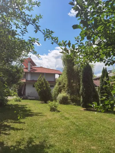 Къща за Гости Божана