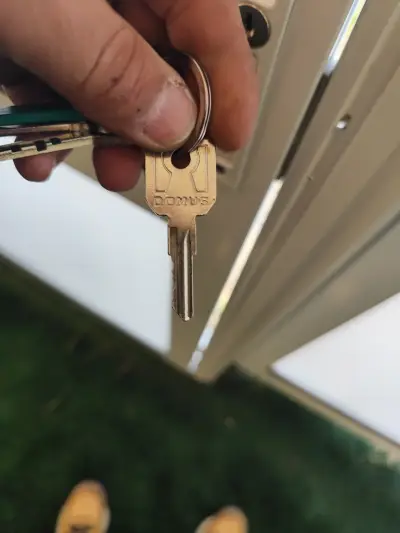 Ключар 24 часа аварийна ключарска помощ