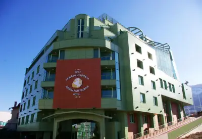 Earth & People Hotel & SPA - Free Parking