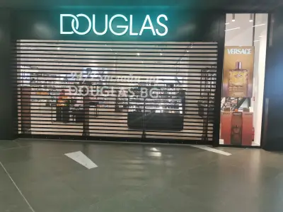 DOUGLAS 14 HOLIDAY PARK MALL STARA ZAGORA