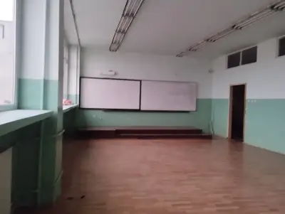 33 основно училище „Санкт Петербург“