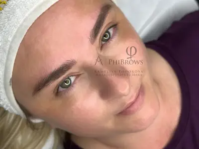 Kameliya Todorova - Mикроблейдинг и Професионален Грим / PhiBrows & Make up