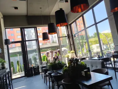 Flavor Bar & Restaurant