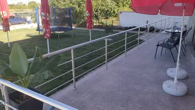 Семеен Хотел Дани