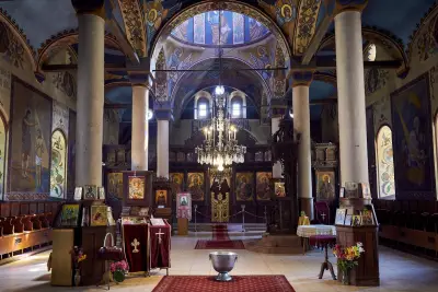 Храм „Света Преподобна Параскева“