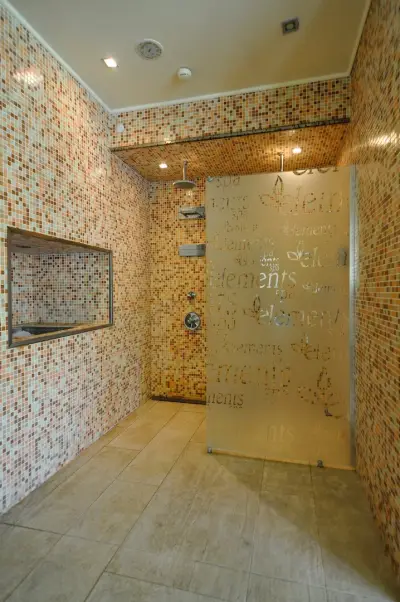 Elements Spa - Flamingo Grand