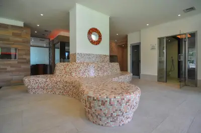 Elements Spa - Flamingo Grand