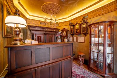 Bey House Royal Hotel