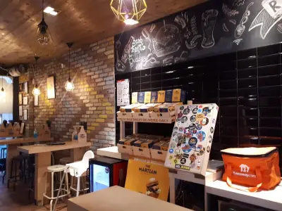 Skapto Burgers, Beers and Fries Shishman