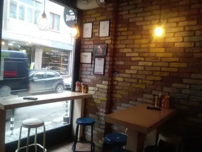 Skapto Burgers, Beers and Fries Shishman
