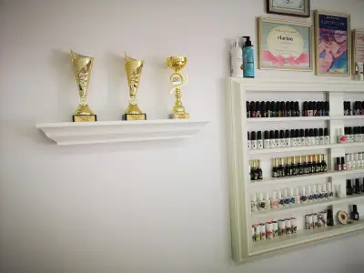 Hri Colors Salon - Курсове по маникюр Стара Загора