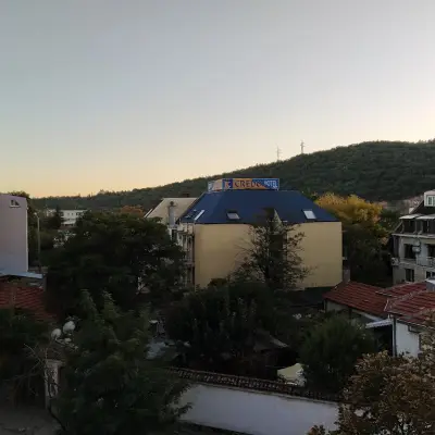 HOTEL KREDO
