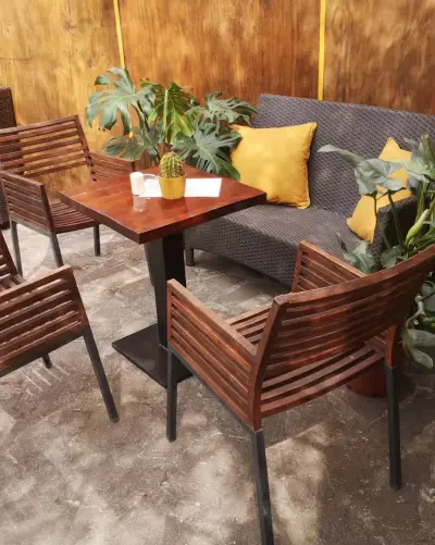 District Cafe & Bar