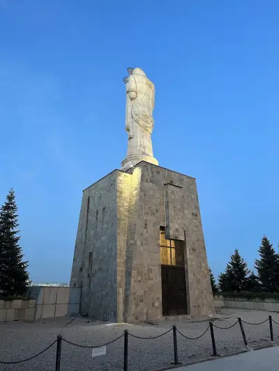 Монумент на "Света Богородица"